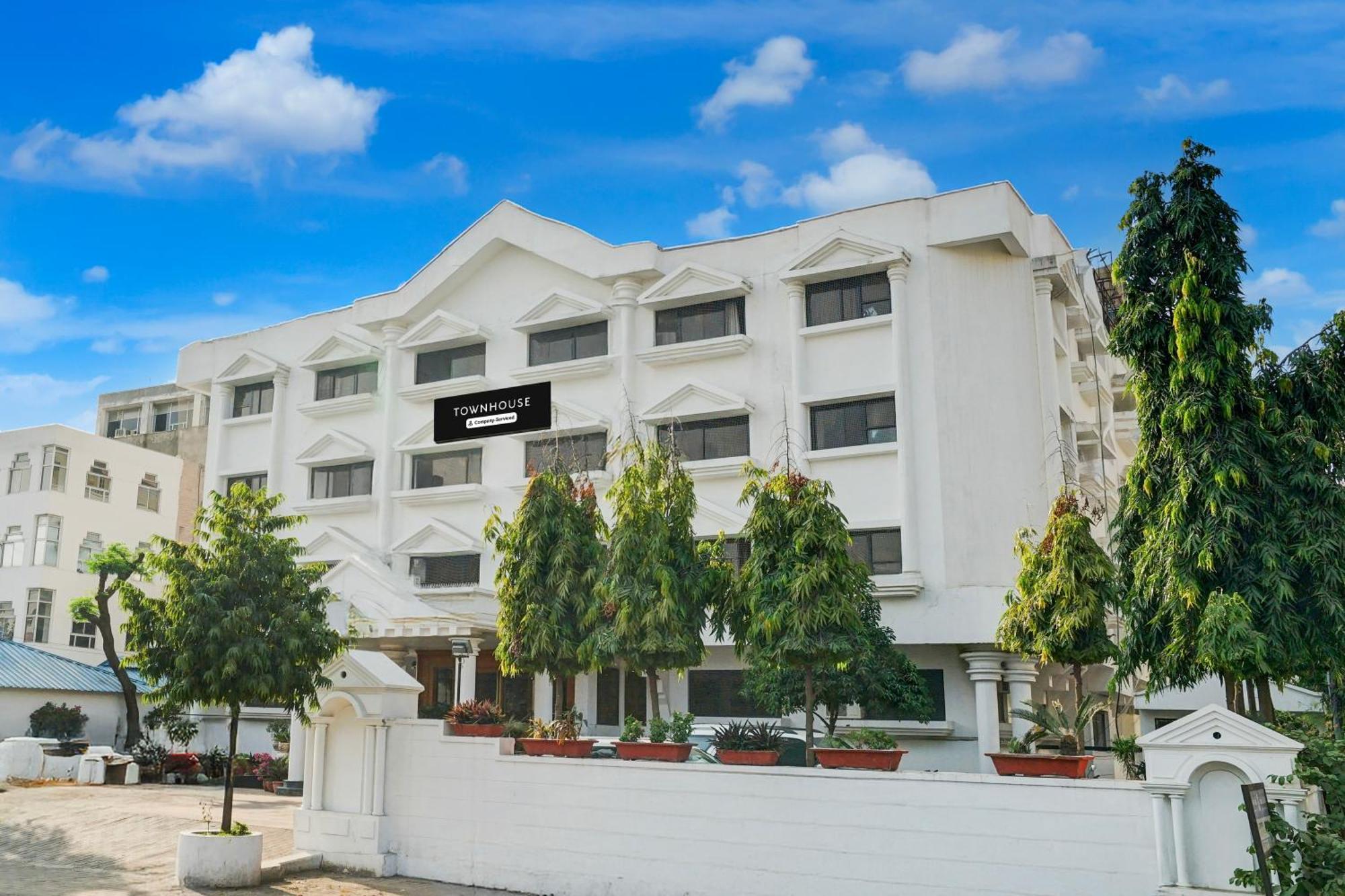 Super Townhouse Subhash Nagar Formerly Royal Palazzo Jaipur Exterior photo